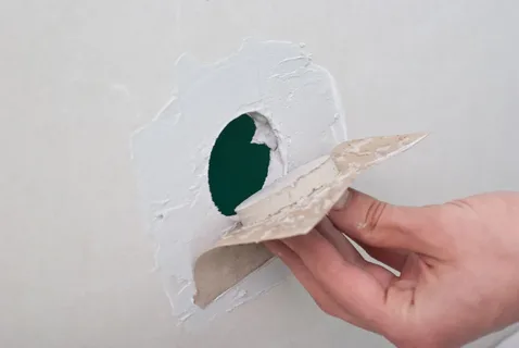 Guide on How To Patch And Repair Drywall In Hamilton, ON