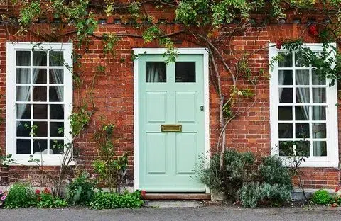 Guide on Is It Worth Replacing Old Windows And Doors In Ontario